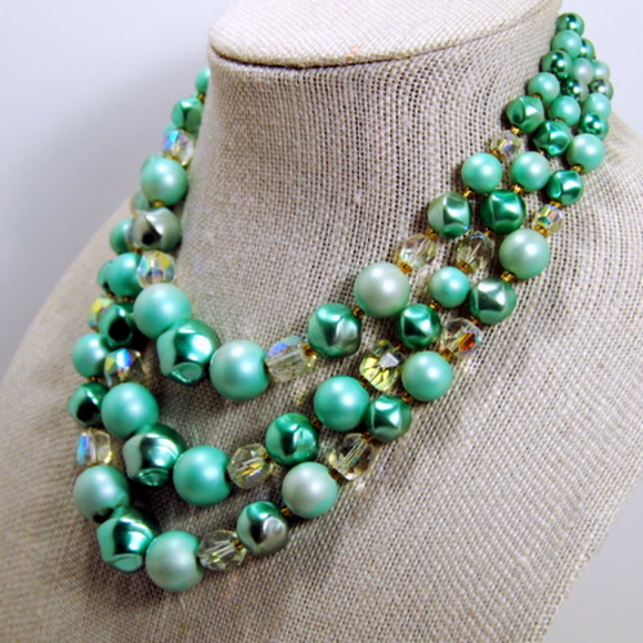 Necklace Multi Strand Bicone Green With Cystals - Picture 2 of 4